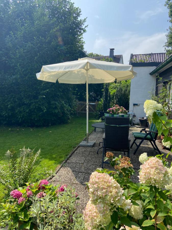 Bergisches Cottage Solingen - Tiny House Mit Garten Eksteriør billede